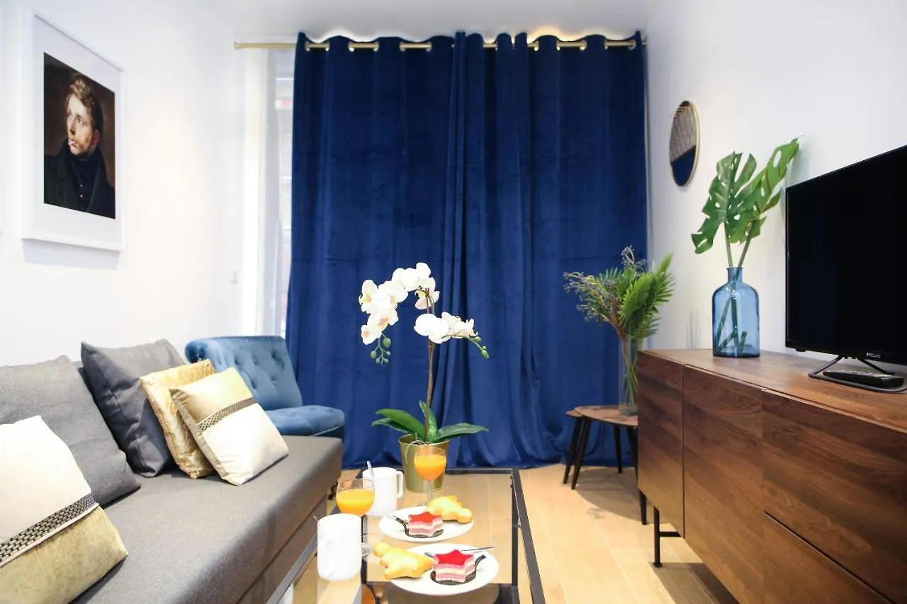 Lejlighed Big Studio Close To Montorgeuil Local Commercial Paris