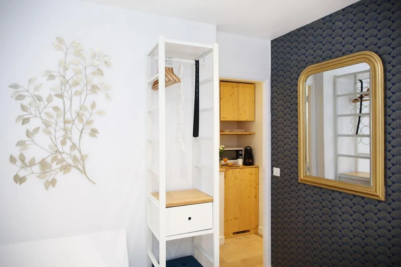 Apartment Big Studio Close To Montorgeuil Local Commercial *